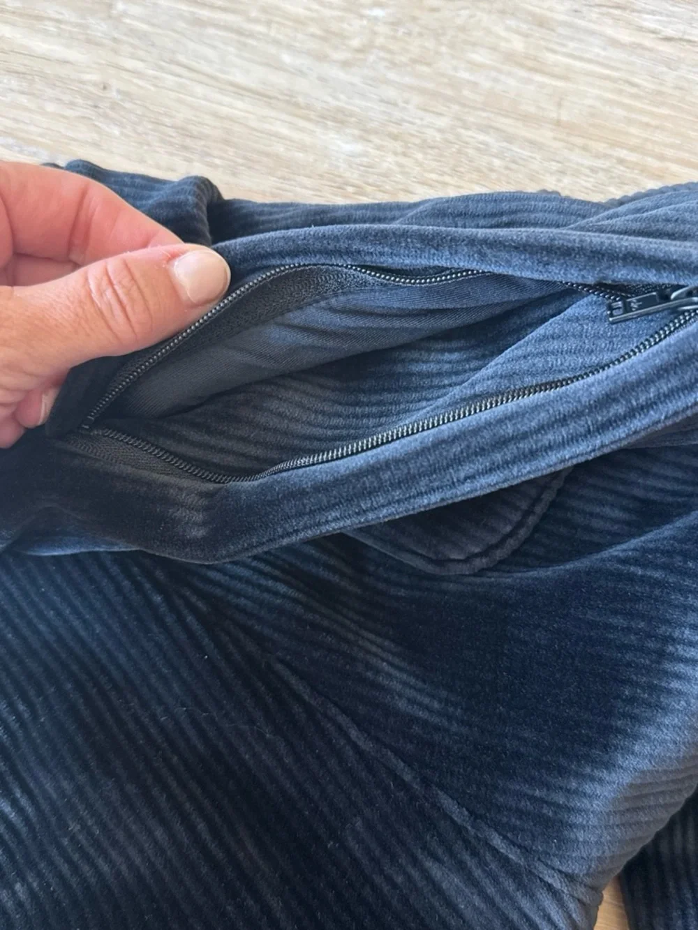 ALO Yoga soft corduroy